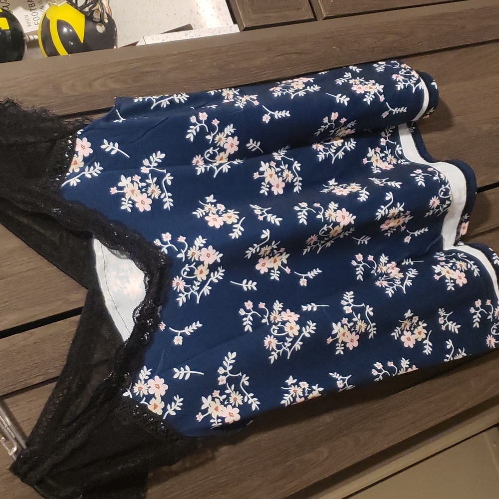 🔥New boutique blue floral eyelash top - Picture 7 of 11